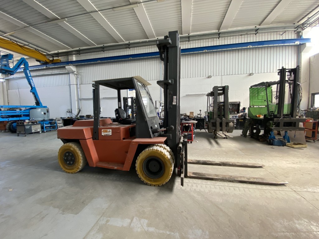 FB021